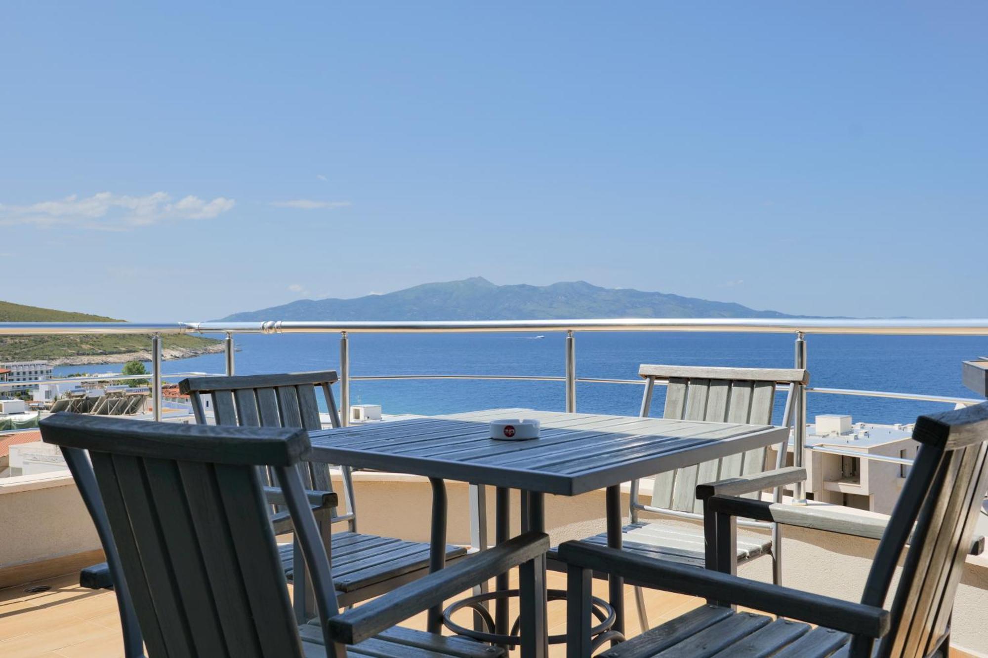 Hotel Blue Sky Sarandë Eksteriør bilde