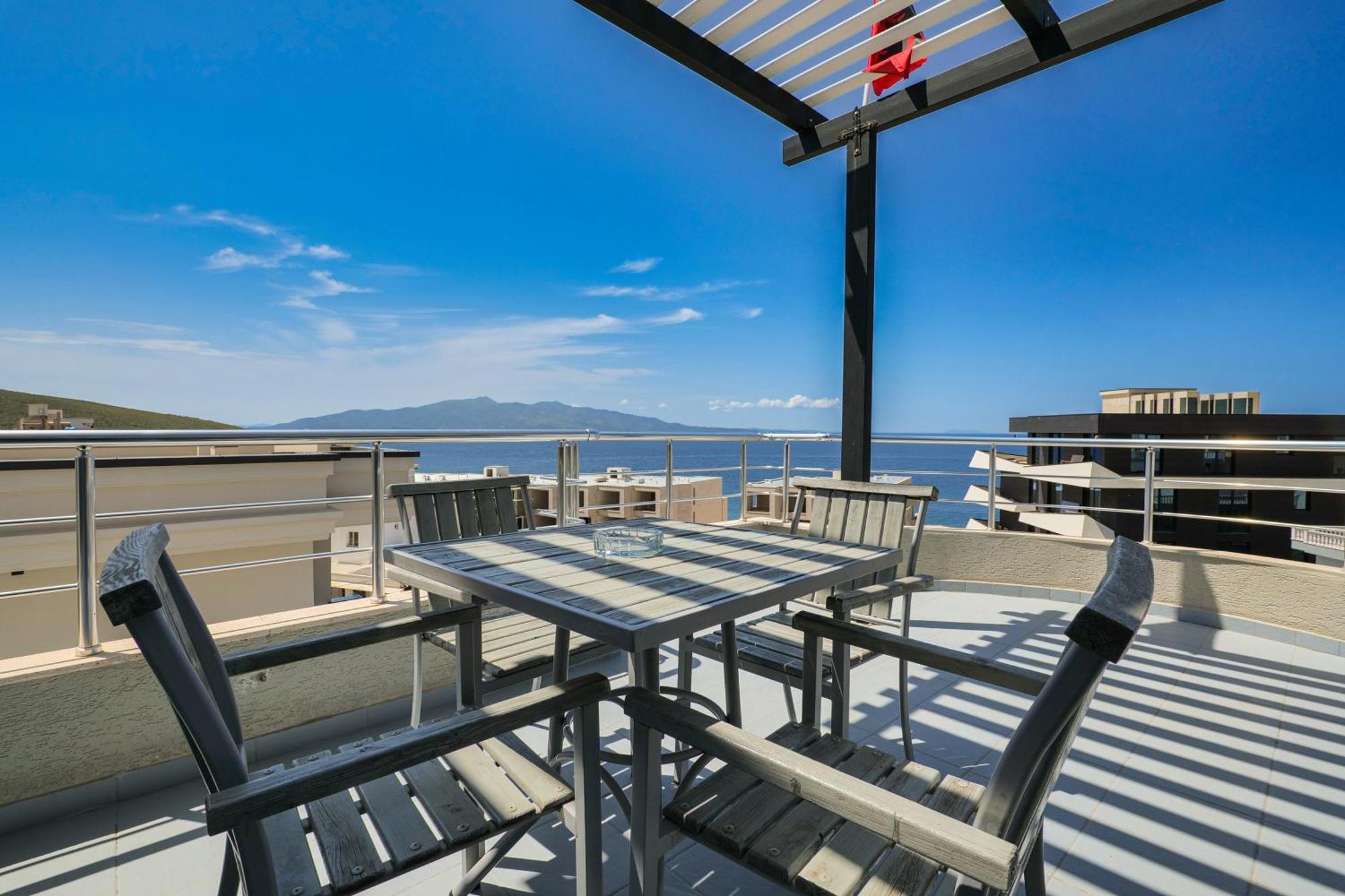 Hotel Blue Sky Sarandë Eksteriør bilde