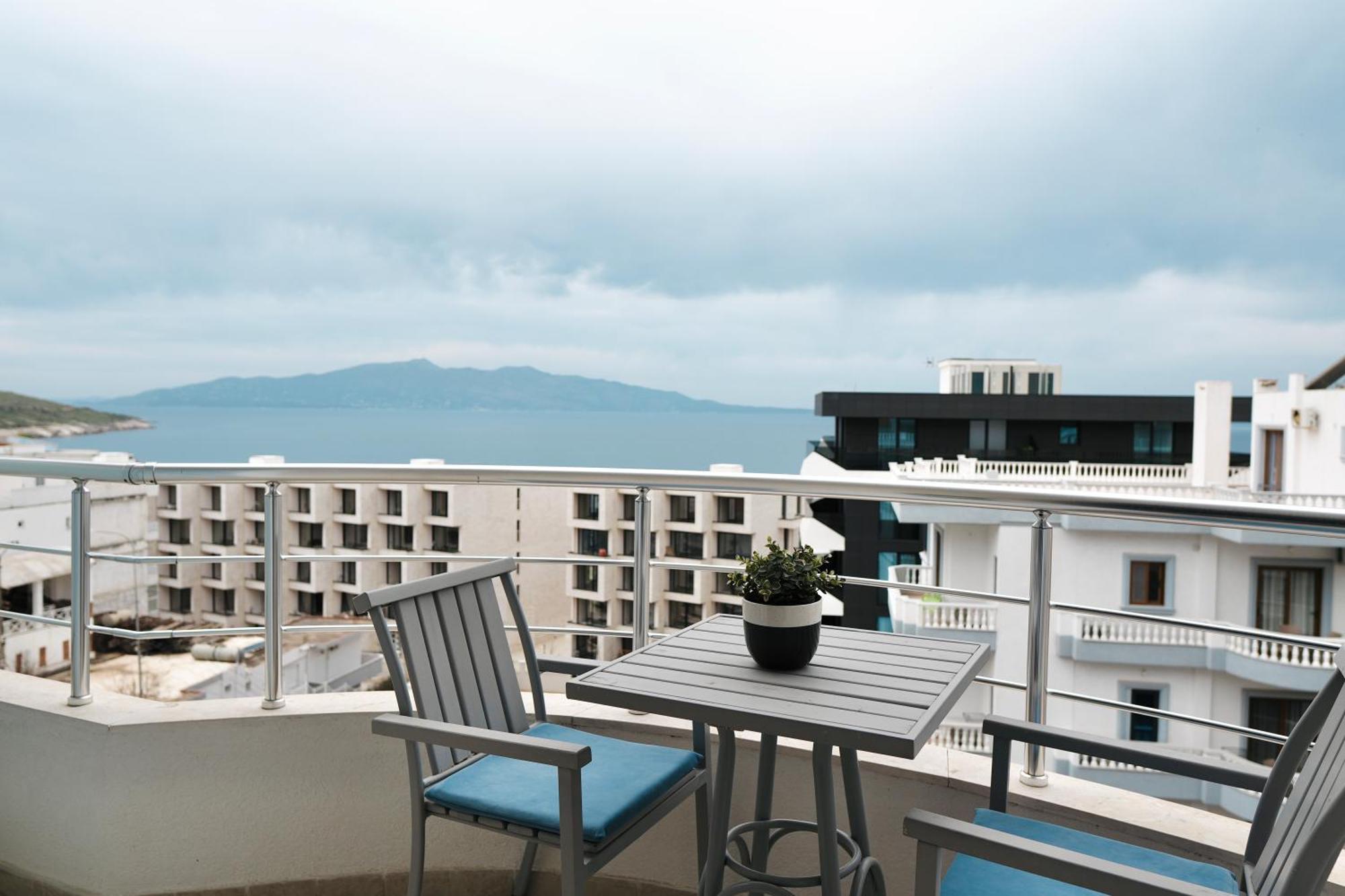 Hotel Blue Sky Sarandë Eksteriør bilde