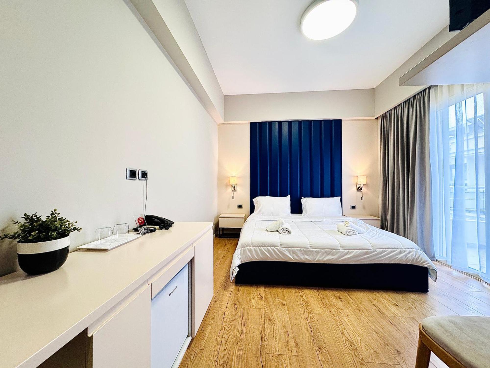 Hotel Blue Sky Sarandë Eksteriør bilde