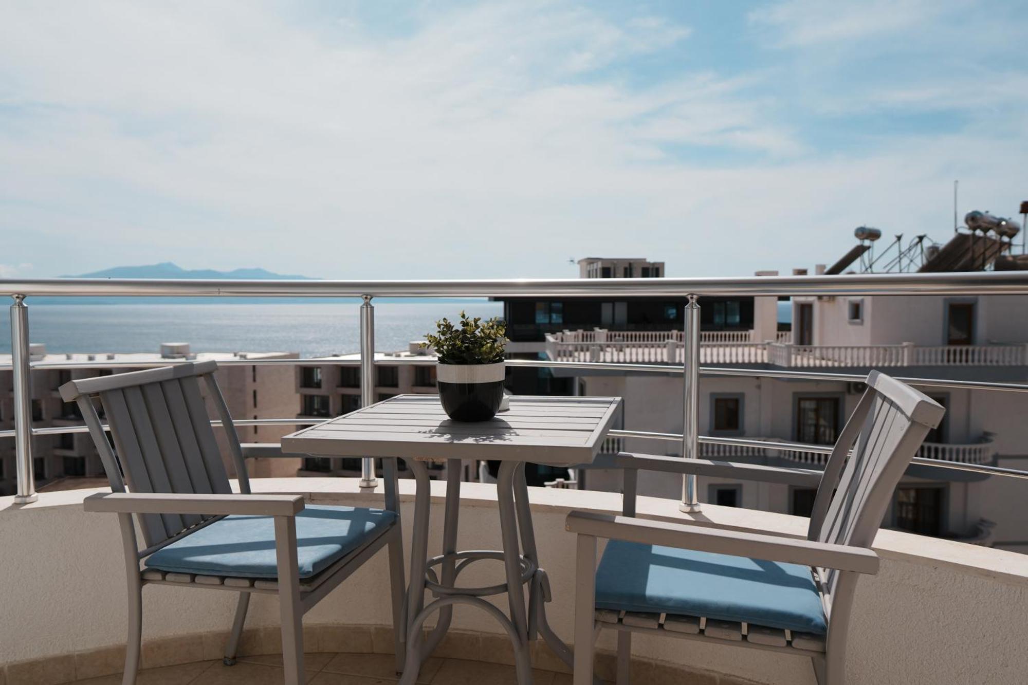 Hotel Blue Sky Sarandë Eksteriør bilde