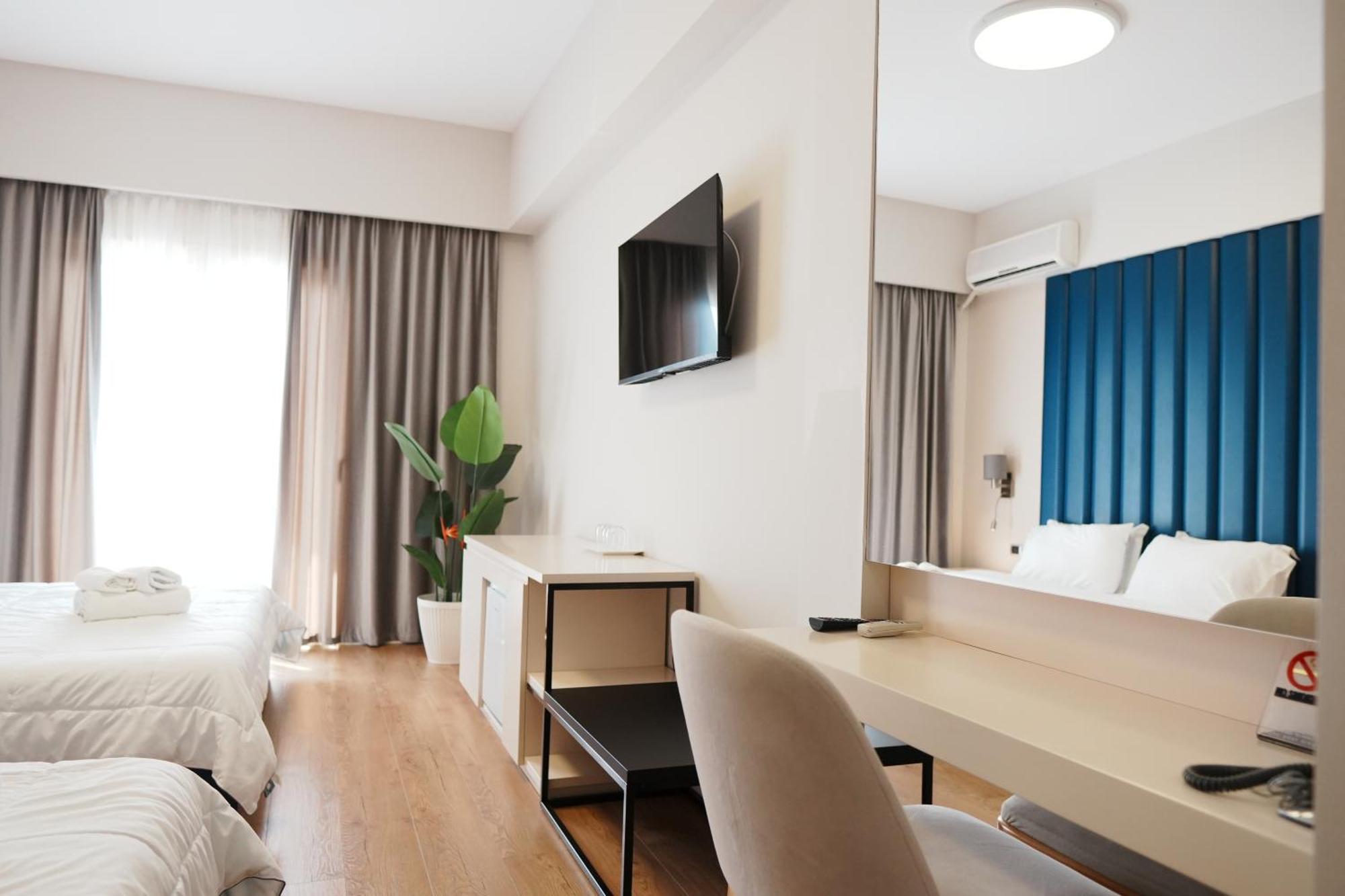 Hotel Blue Sky Sarandë Eksteriør bilde